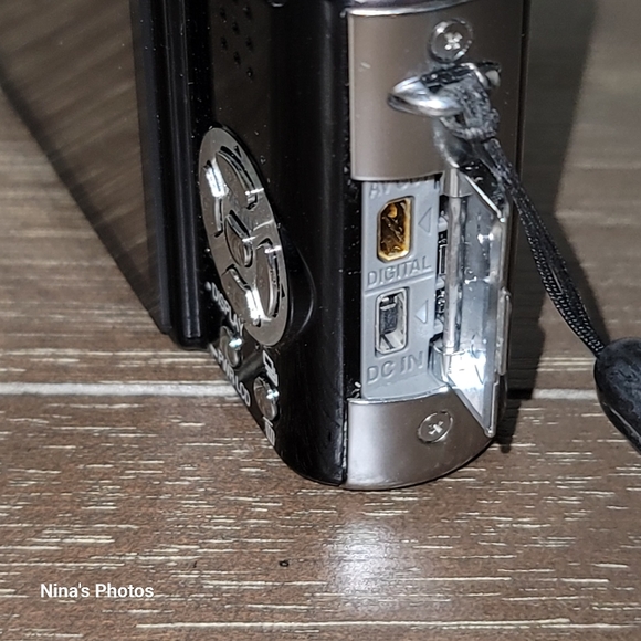 Panasonic Lumix DMC-FX8 Leica 5MP 3x Optical Zoom Digital Camera & Wenger Case - Picture 6 of 14